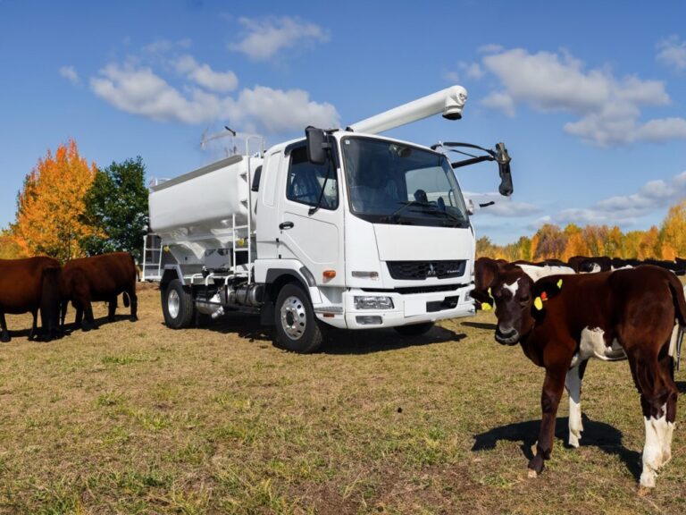 かなり売りたい飼料バルク車っ！新車の新明和で動物たちに夢見る新天地！