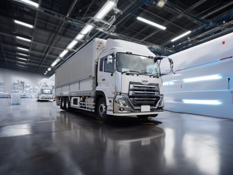 師走は目前!? 新車のUD冷凍ウイングでパレット化100％を宣言しよう！